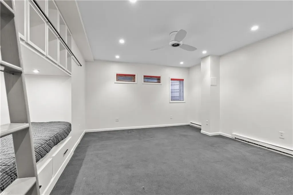 189 Laurel Avenue Providence RI 02906