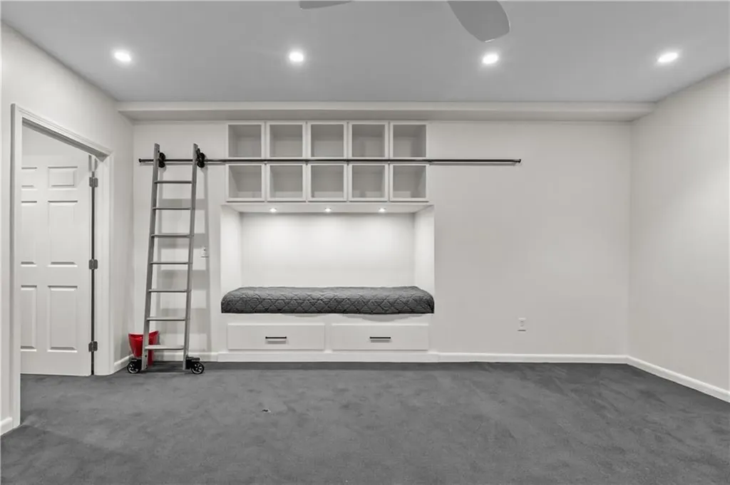 189 Laurel Avenue Providence RI 02906