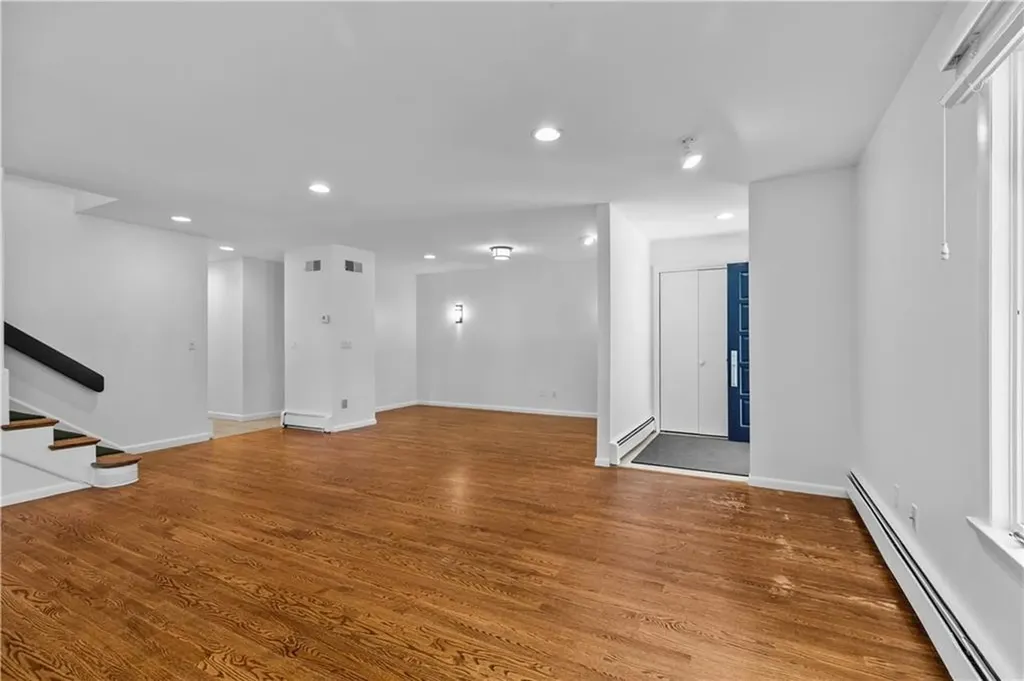 189 Laurel Avenue Providence RI 02906