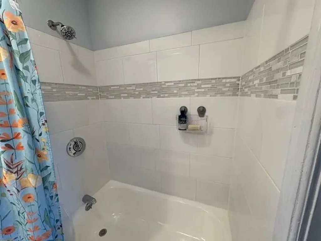 68 Cliffdale Avenue Cranston RI 02905