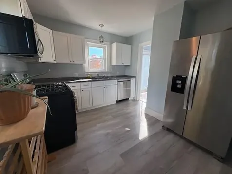 68 Cliffdale Avenue Cranston RI 02905