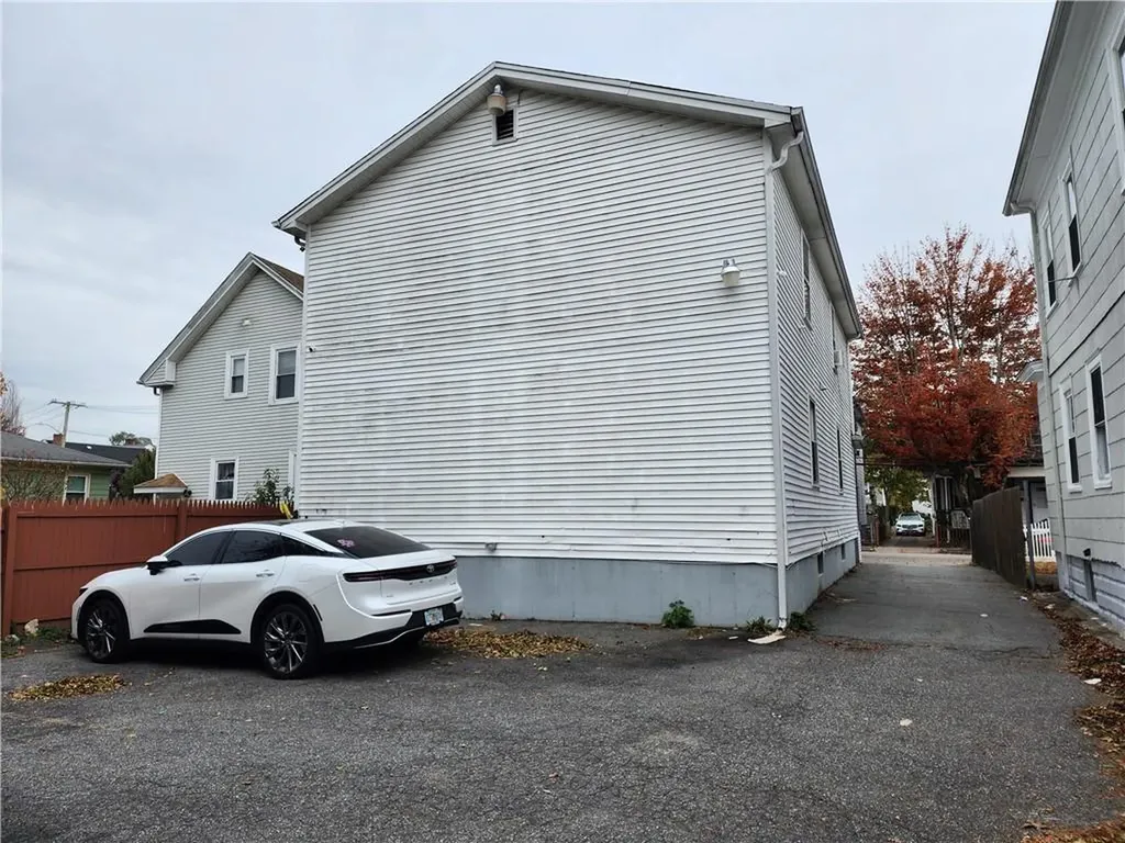 144 Daniel Avenue Providence RI 02909