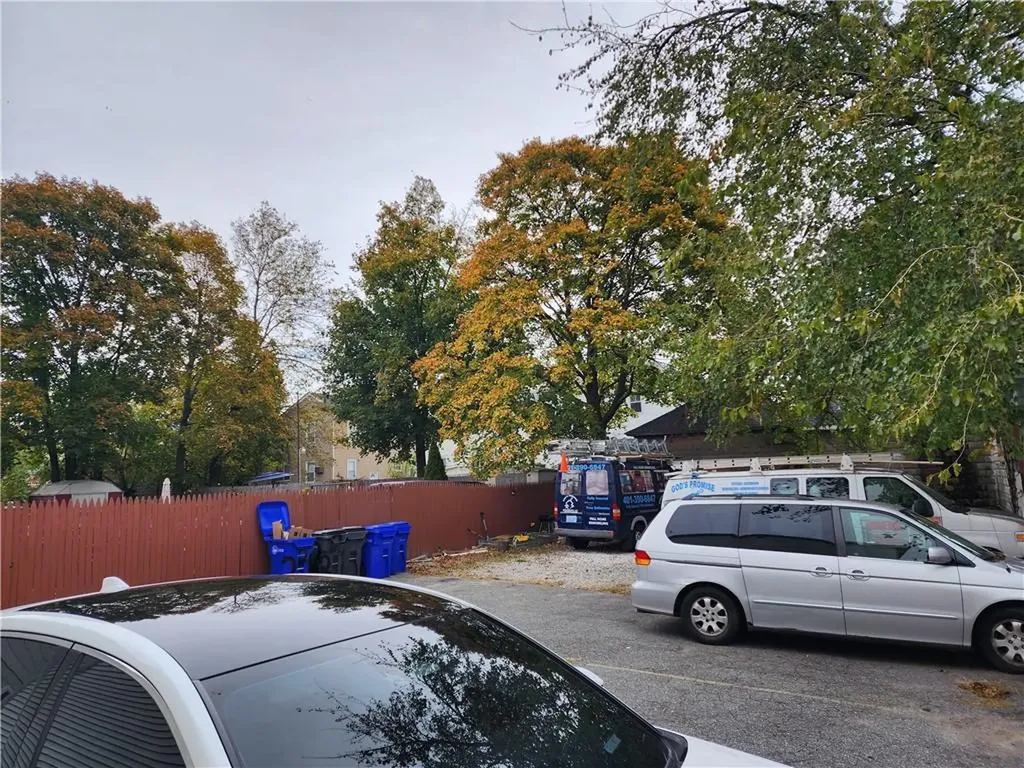 144 Daniel Avenue Providence RI 02909