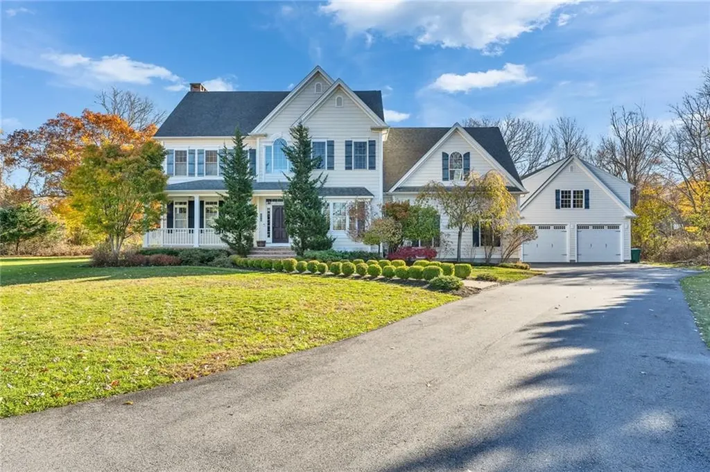 25 Asylum Road Warren RI 02885