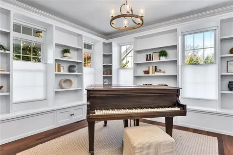 25 Asylum Road Warren RI 02885