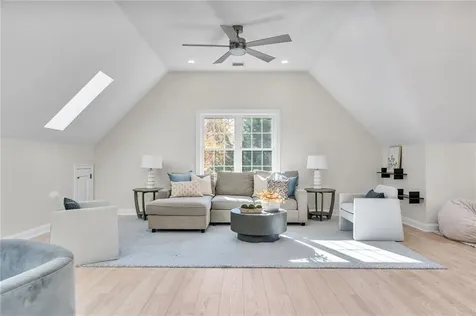 25 Asylum Road Warren RI 02885