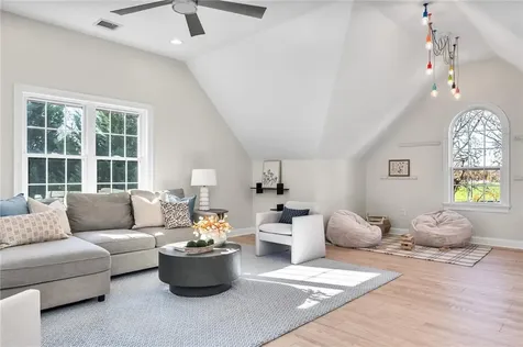 25 Asylum Road Warren RI 02885