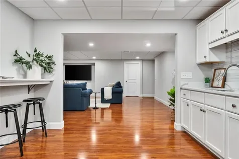 25 Asylum Road Warren RI 02885