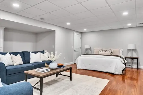 25 Asylum Road Warren RI 02885