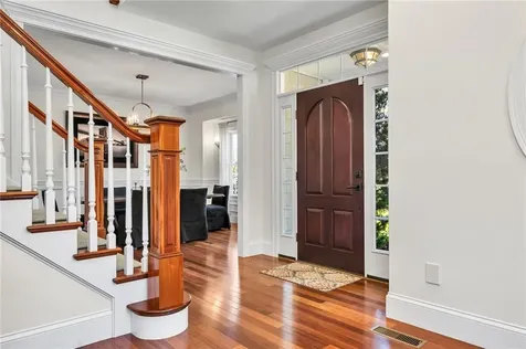 25 Asylum Road Warren RI 02885