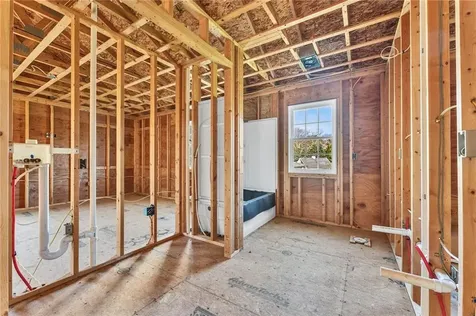 25 Asylum Road Warren RI 02885