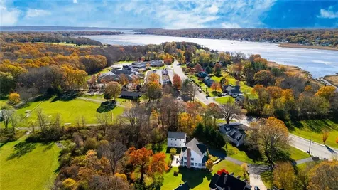 25 Asylum Road Warren RI 02885