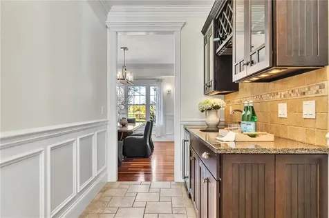 25 Asylum Road Warren RI 02885