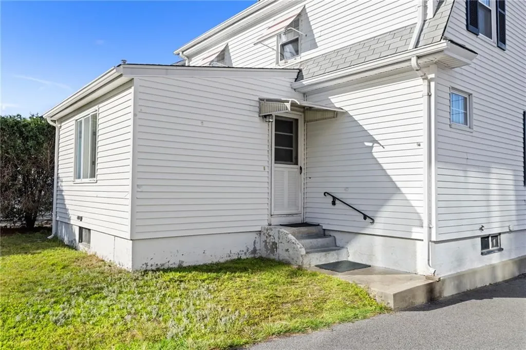 12 Stevens Road Cranston RI 02910