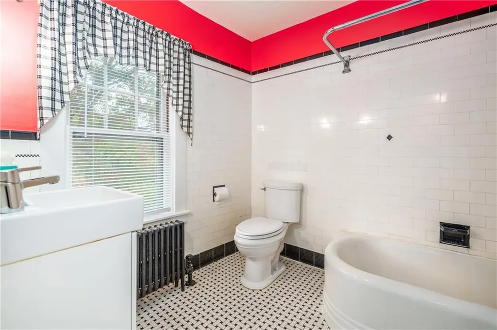 50 Longwood Avenue Providence RI 02908