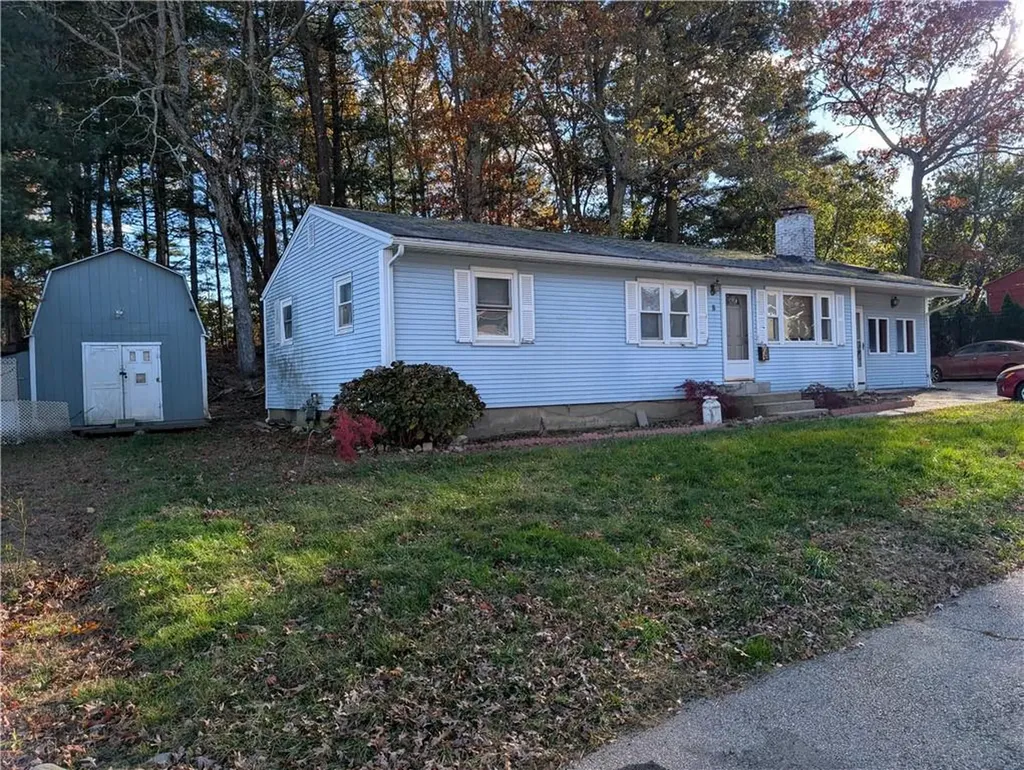 8 Grant Drive Coventry RI 02816