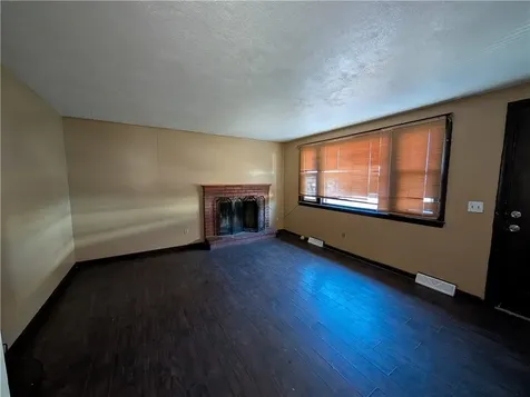 8 Grant Drive Coventry RI 02816