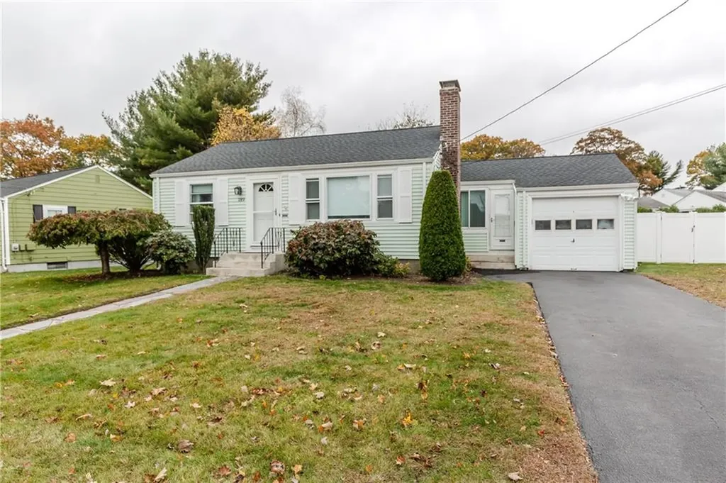 189 Poplar Drive Cranston RI 02920