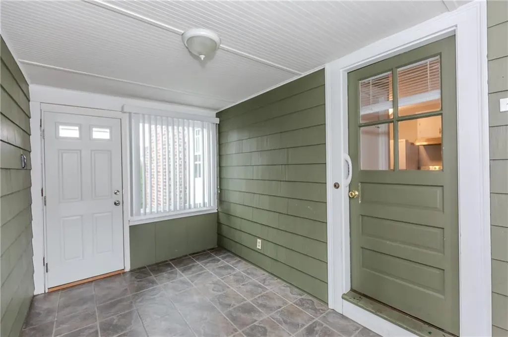 189 Poplar Drive Cranston RI 02920