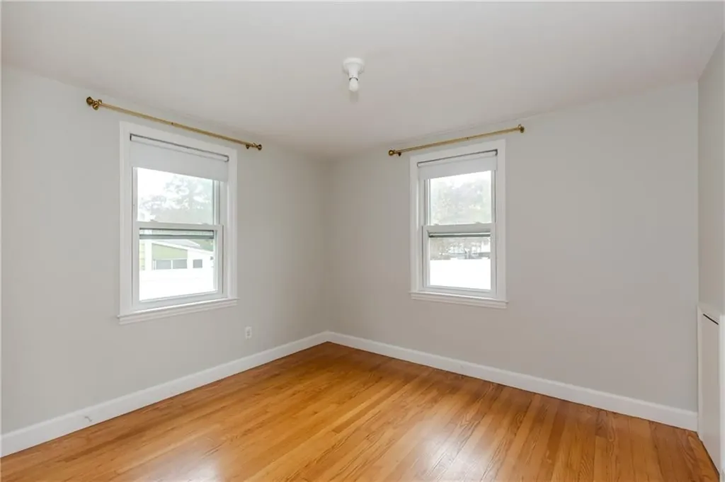 189 Poplar Drive Cranston RI 02920