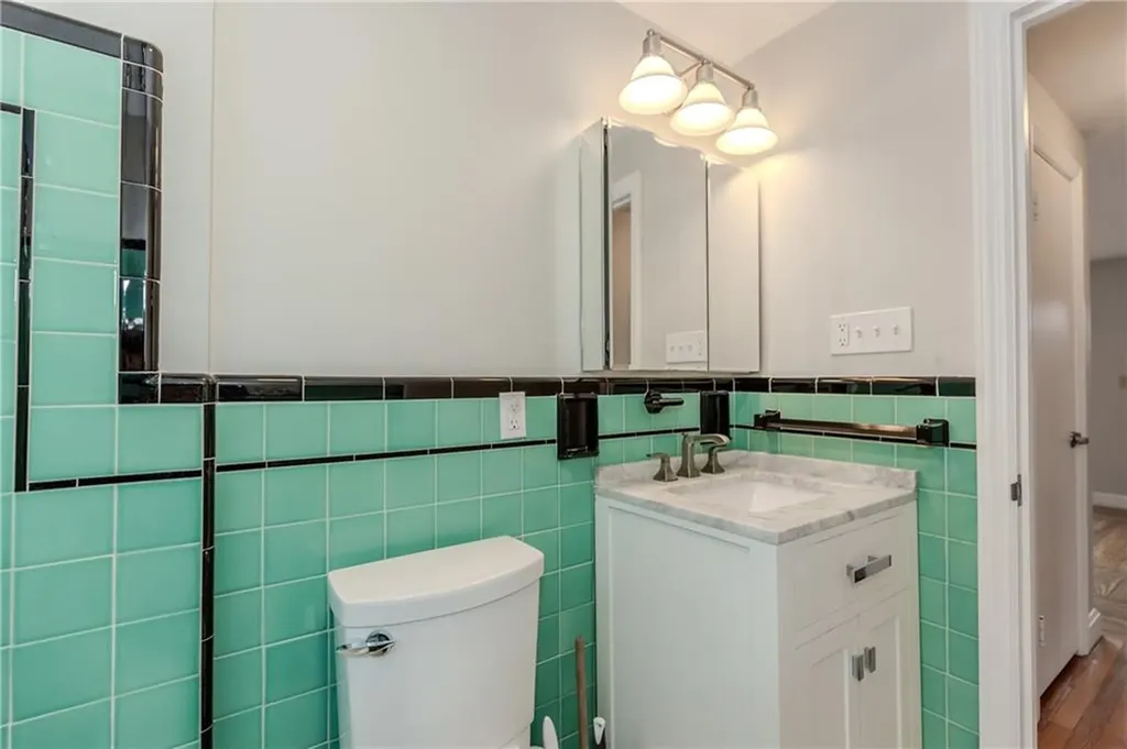 189 Poplar Drive Cranston RI 02920