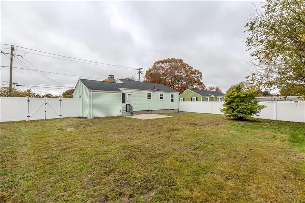 189 Poplar Drive Cranston RI 02920