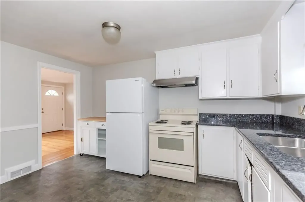 189 Poplar Drive Cranston RI 02920