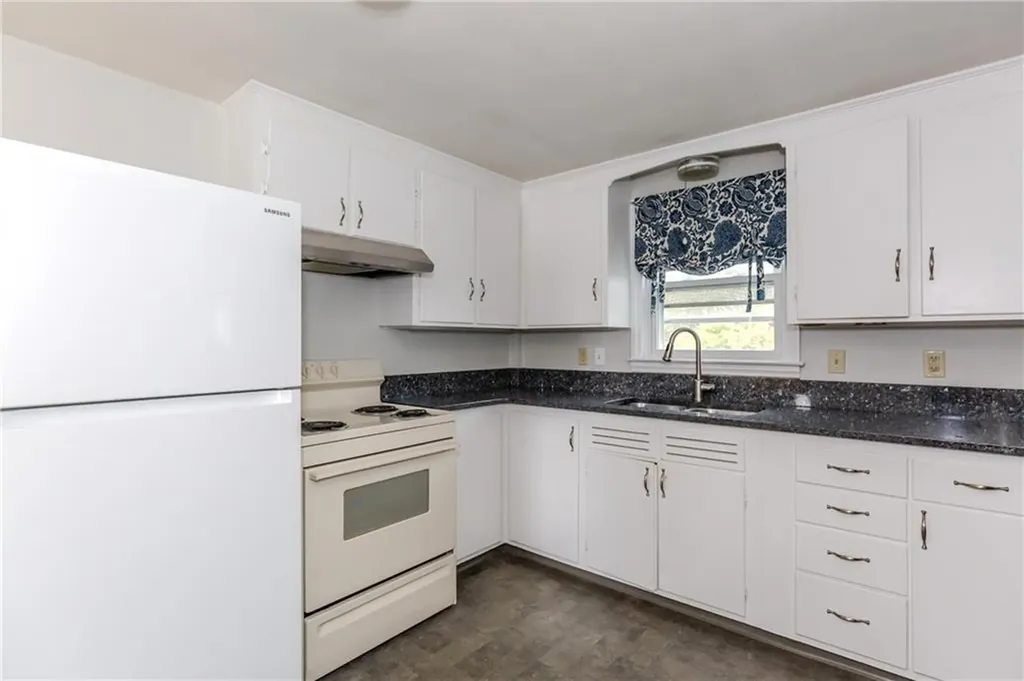 189 Poplar Drive Cranston RI 02920