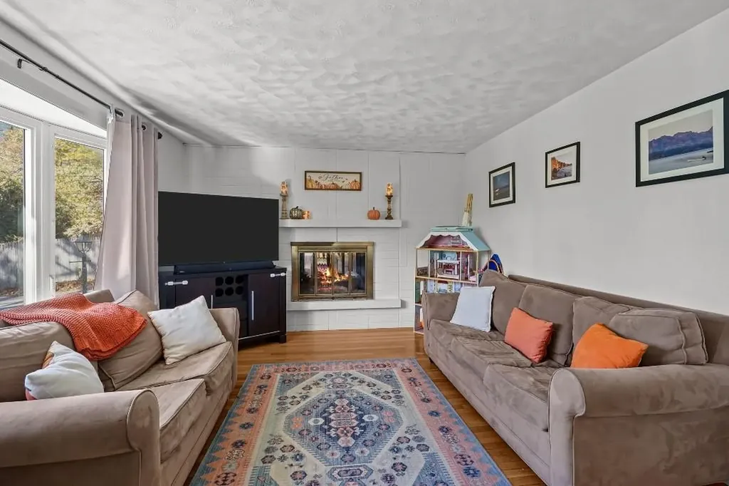 50 Circledale Drive Cumberland RI 02864