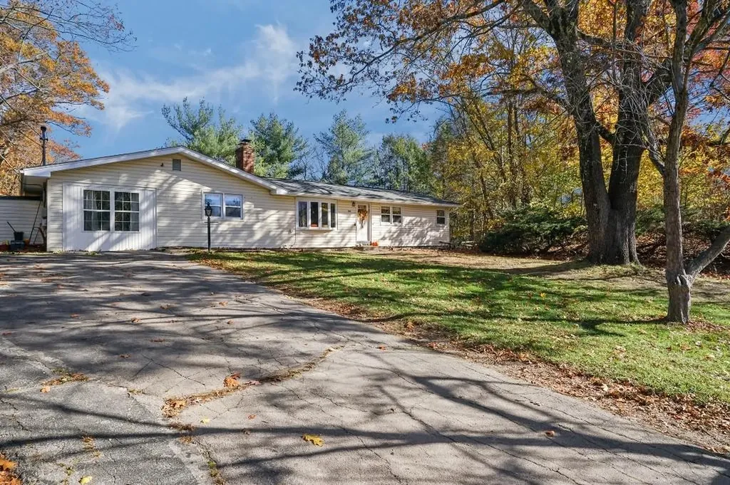 50 Circledale Drive Cumberland RI 02864