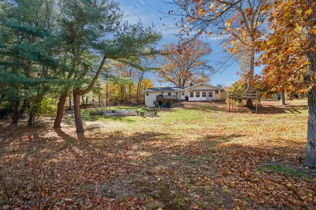 50 Circledale Drive Cumberland RI 02864