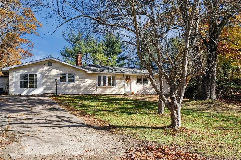 50 Circledale Drive Cumberland RI 02864