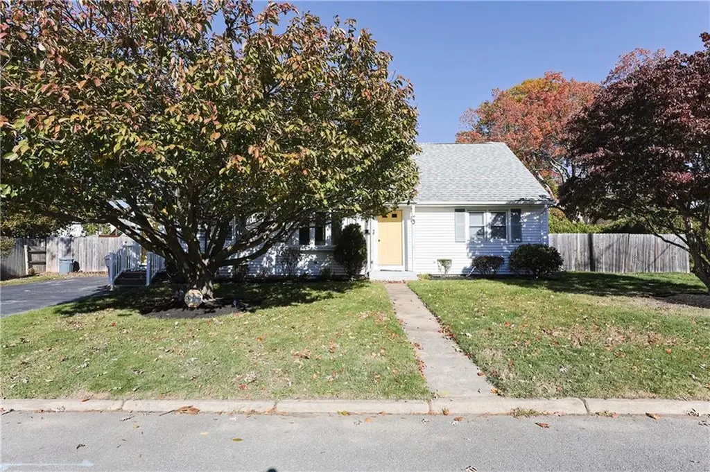 3 Grant Street Warwick RI 02886