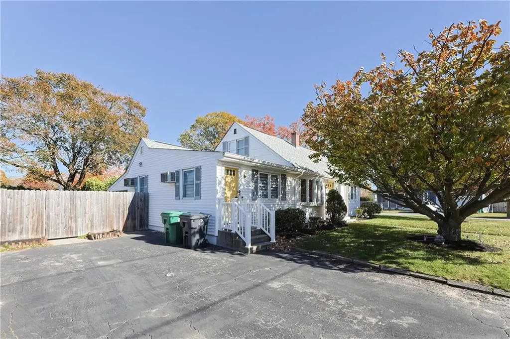 3 Grant Street Warwick RI 02886