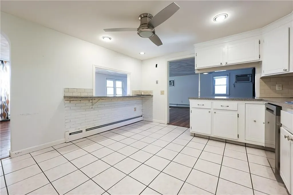 3 Grant Street Warwick RI 02886