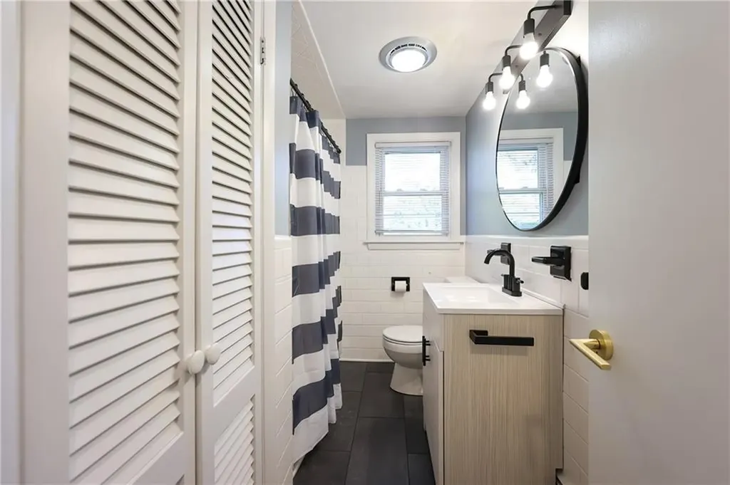 3 Grant Street Warwick RI 02886