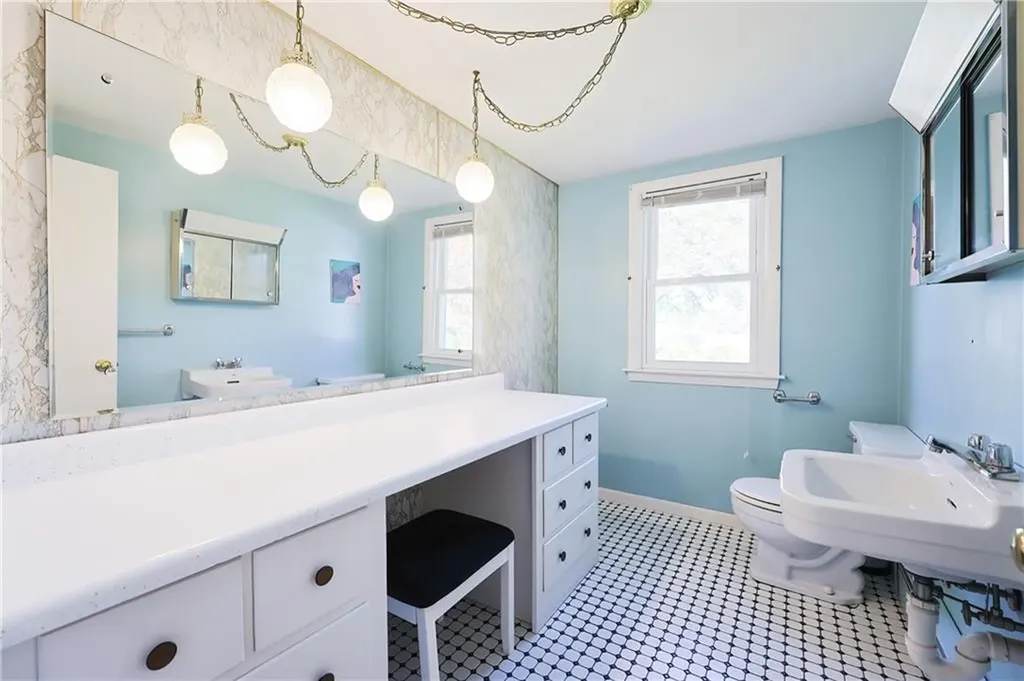 3 Grant Street Warwick RI 02886