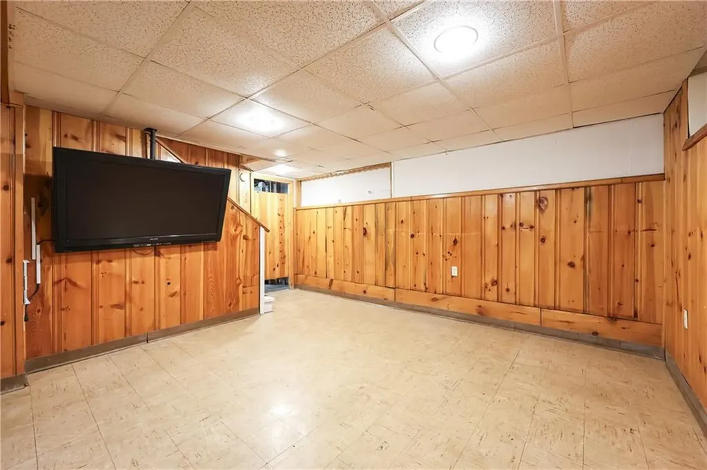 3 Grant Street Warwick RI 02886