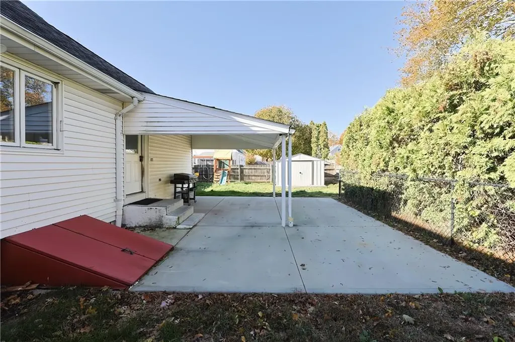 3 Grant Street Warwick RI 02886