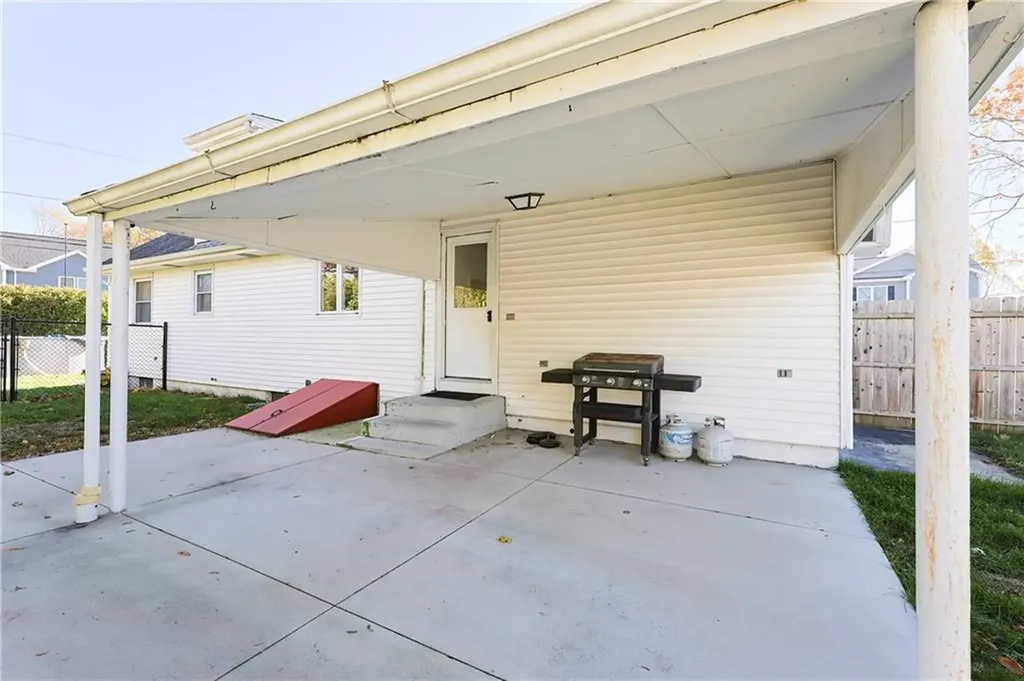 3 Grant Street Warwick RI 02886