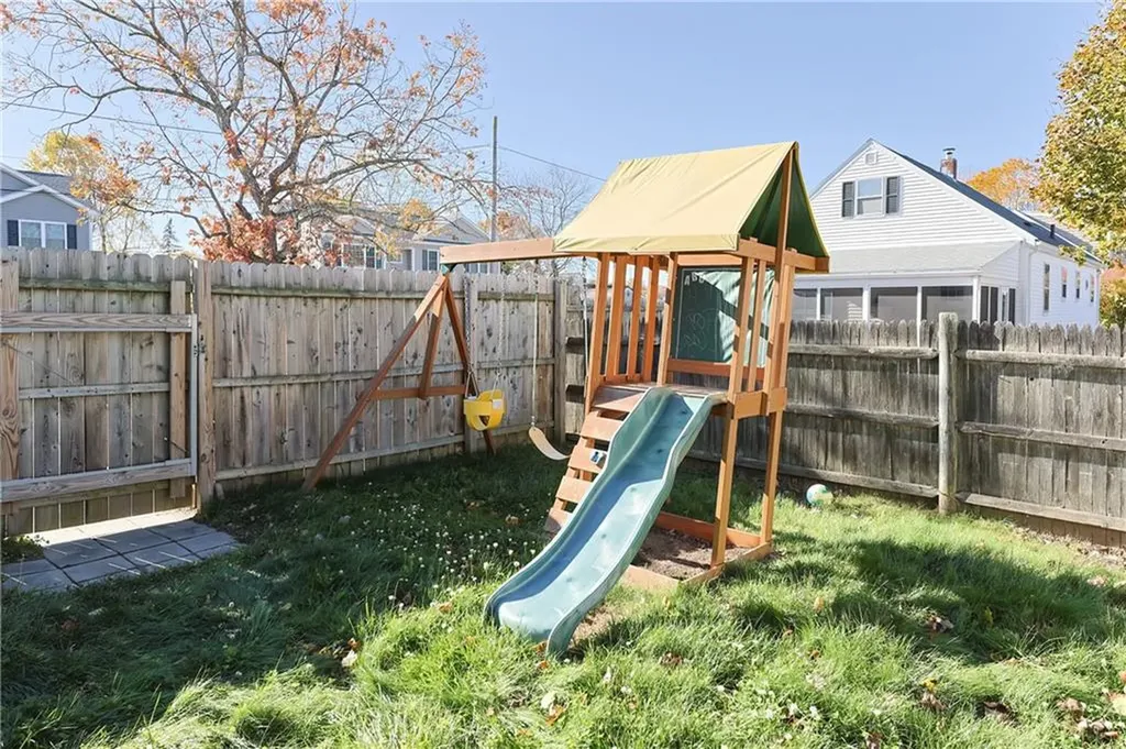 3 Grant Street Warwick RI 02886