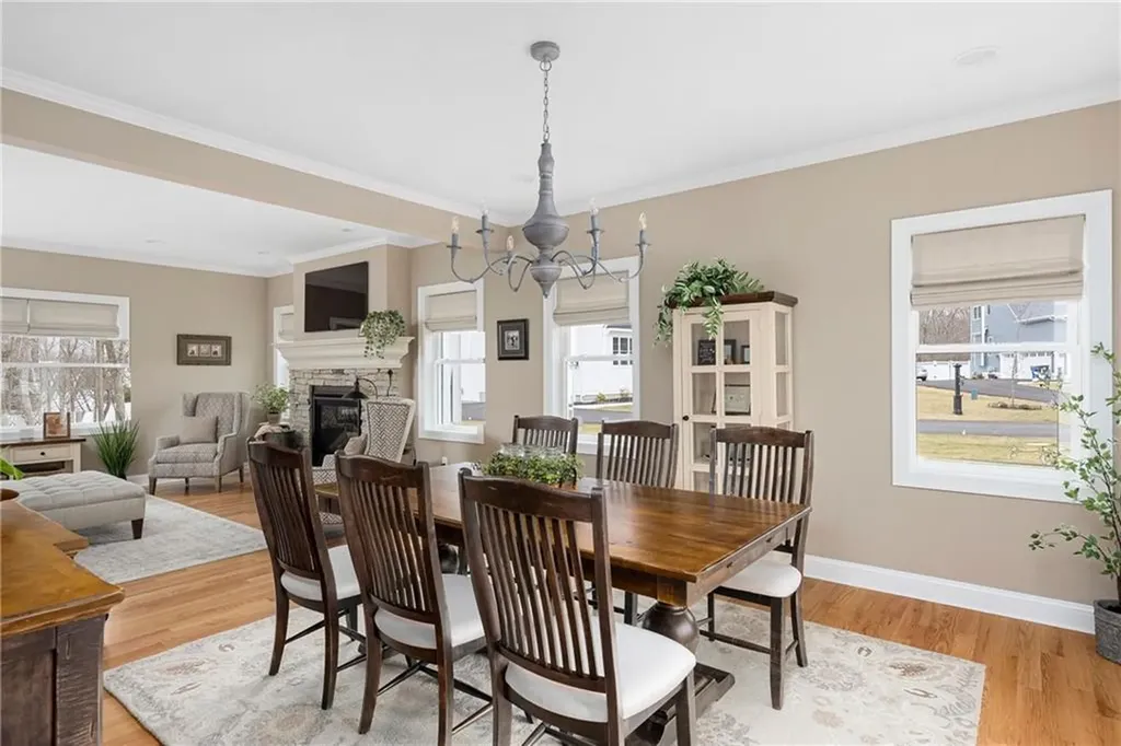 8 Ashton Court Cranston RI 02921