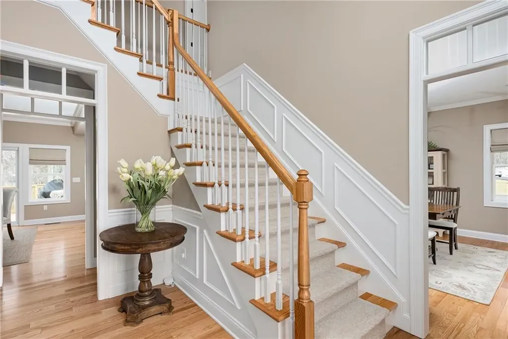 8 Ashton Court Cranston RI 02921