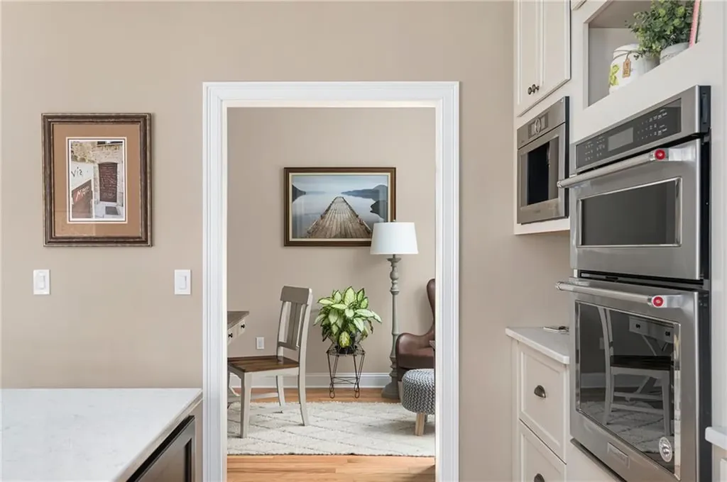 8 Ashton Court Cranston RI 02921