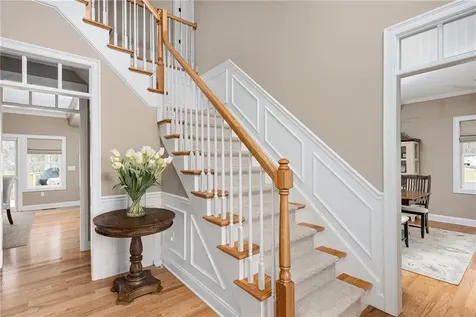 8 Ashton Court Cranston RI 02921