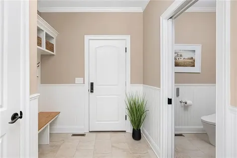 8 Ashton Court Cranston RI 02921