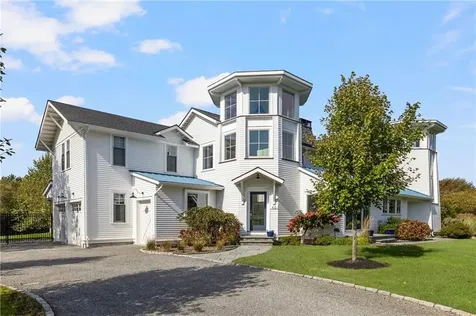 46 Carnegie Heights Drive Portsmouth RI 02871