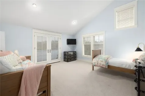 46 Carnegie Heights Drive Portsmouth RI 02871