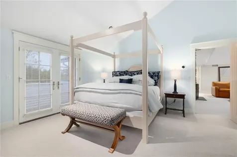 46 Carnegie Heights Drive Portsmouth RI 02871