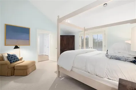 46 Carnegie Heights Drive Portsmouth RI 02871